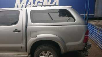 Кунг на TOYOTA HILUX 2006-2014 в цвет с форточками - Кунги - TOYOTA - Toyota Hilux