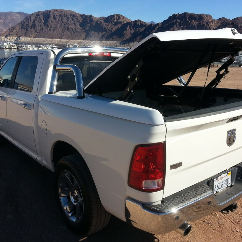 Крышка для пикапа Dodge Ram с дугами, открываемая в два положения - Крышки кузова - DODGE - Dodge Ram