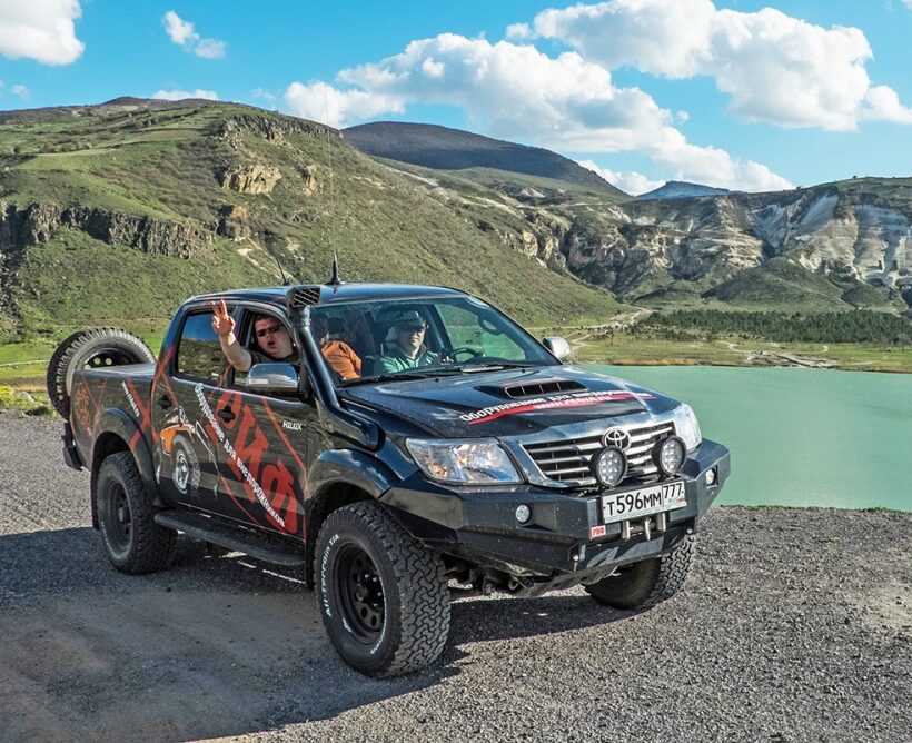 Бампер РИФ силовой передний Toyota Hilux 2012-2014 с доп. фарами и защитой бачка омывателя, на рестайлинг - Силовые бамперы - TOYOTA - Toyota Hilux