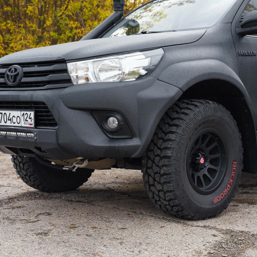 Мини силовик Toyota Hilux 2015-2020 площадка для лебедки, дальний свет - Силовые бамперы - TOYOTA - Toyota Hilux