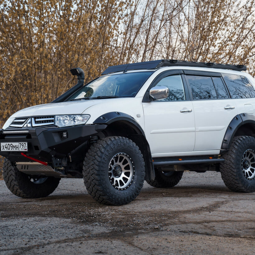 Багажник экспедиционный Mitsubishi Pajero Sport 2008-2015 шторка, дальний и рабочий свет - Багажники