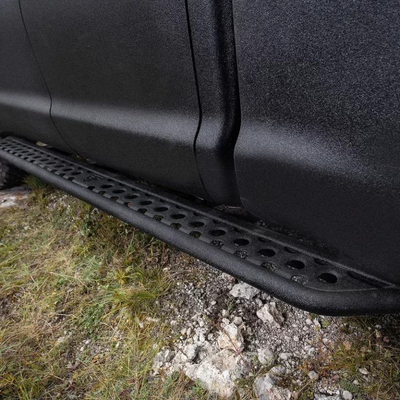 Пороги силовые Toyota Tundra 2006-2021 цельная ступень - Силовые пороги