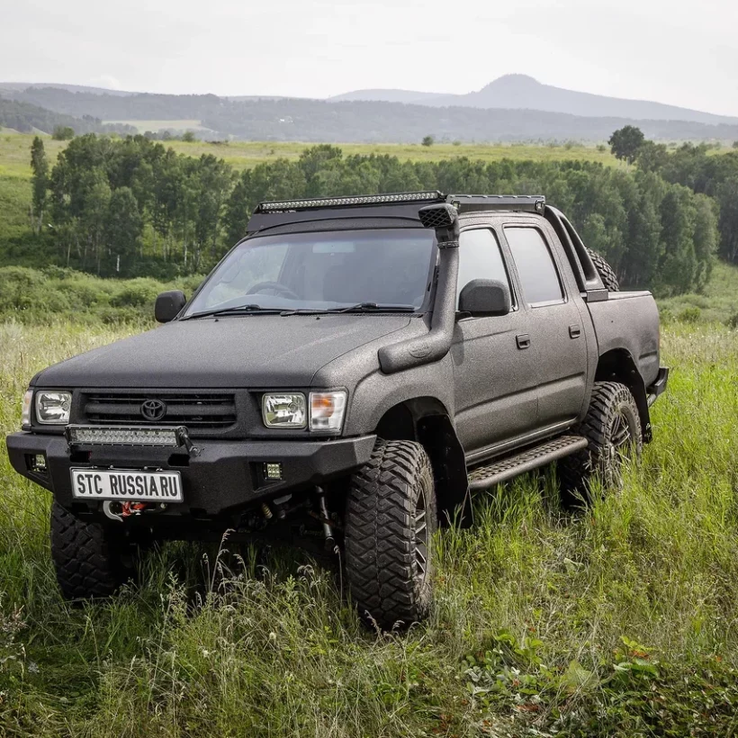 Пороги силовые Toyota Hilux 2005-2014 цельная ступень - Силовые пороги