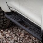 Пороги силовые Toyota Hilux 2015+ раздельные ступени - Силовые пороги