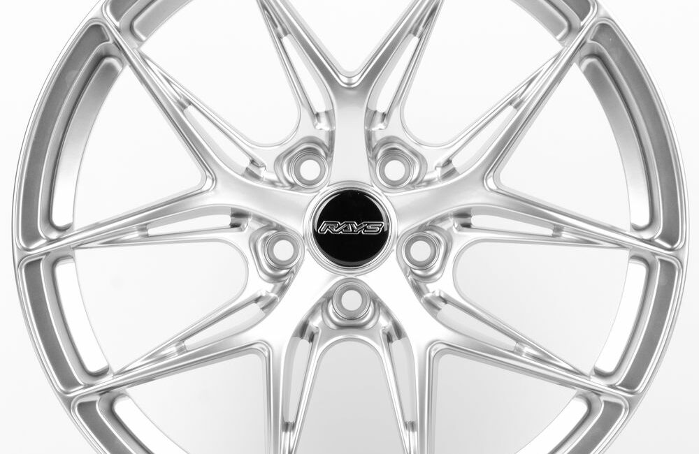 Литые диски 80572 BBS DQ017-CT354 18 J8 ET38 5x108 73,1 серебро тёмное - Диски