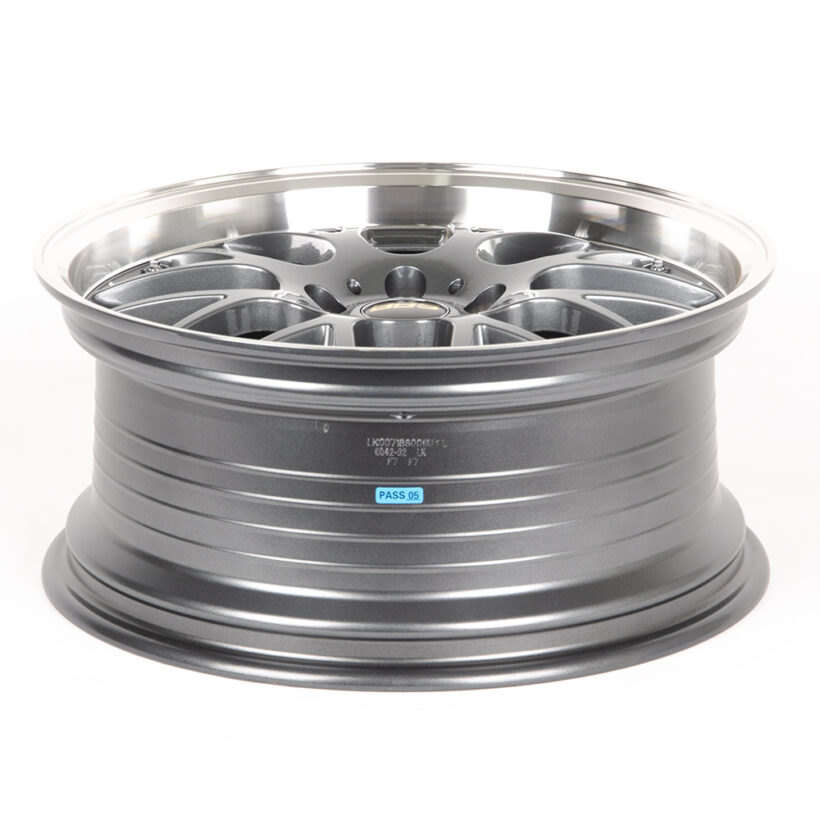 Литые диски 80690 BBS LK007-FG441 18 J8 ET38 5x114,3 73,1 графит глянцевый + полированный обод - Диски
