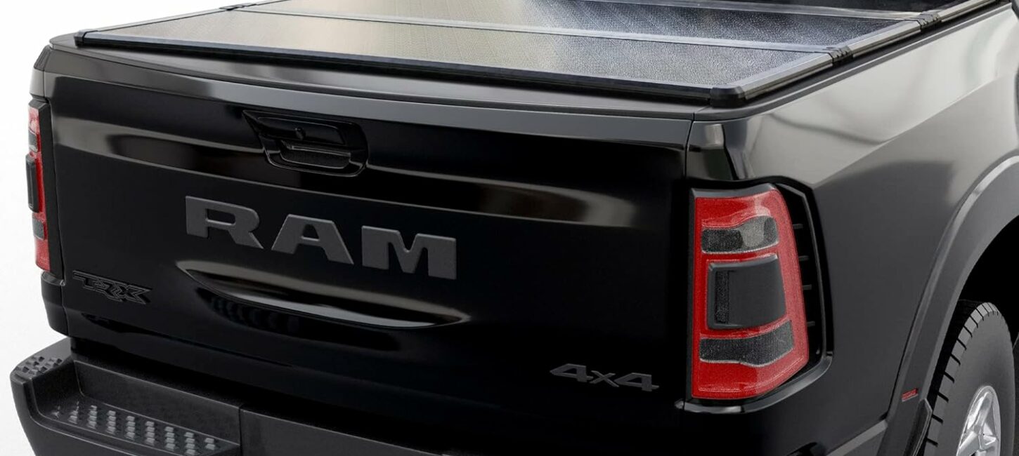 Жесткая трехсекционная крышка Dodge Ram 5.7 (2019+) - Крышки и тенты кузова - DODGE - Dodge Ram