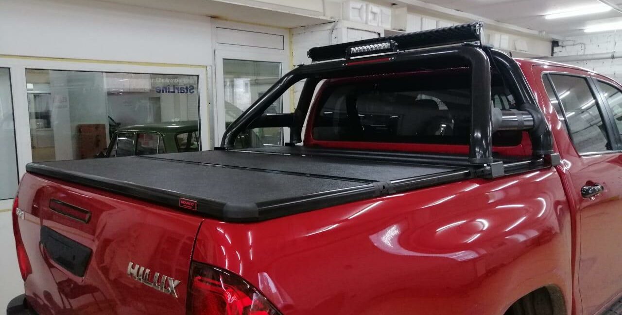 Жесткая трехсекционная крышка Toyota Hilux VIII Revo (2015+) - Крышки и тенты кузова - TOYOTA - Toyota Hilux