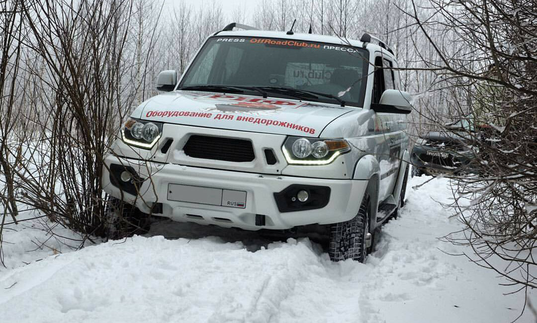 Бампер АВС-Дизайн передний UAZ Патриот/Пикап/Карго 2005- (БАЗОВЫЙ, без оптики)(белый) - Силовые бамперы - UAZ - UAZ Пикап