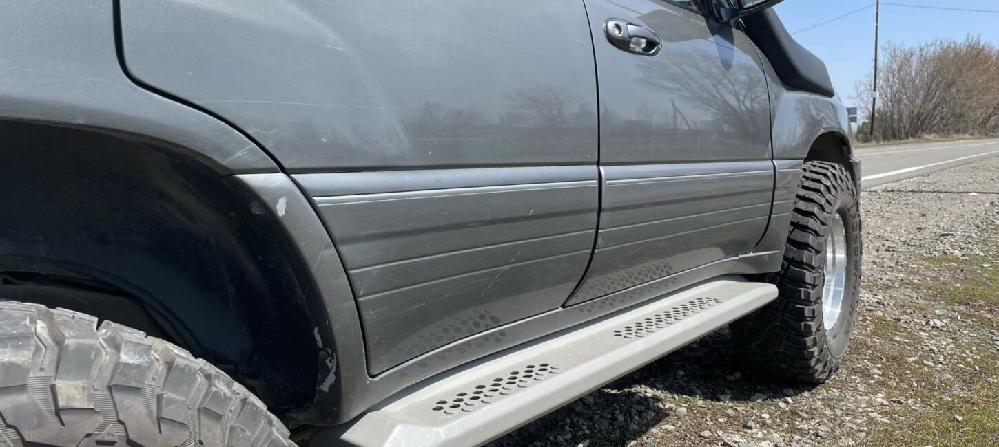 Силовые листовые пороги Toyota Land Cruiser 100, Lexus LX470 с гидроподвеской - Силовые пороги