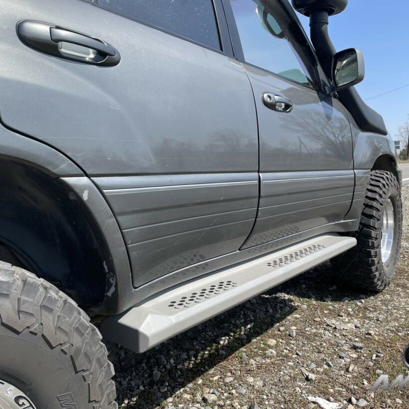 Силовые листовые пороги Toyota Land Cruiser 100, Lexus LX470 с гидроподвеской - Силовые пороги