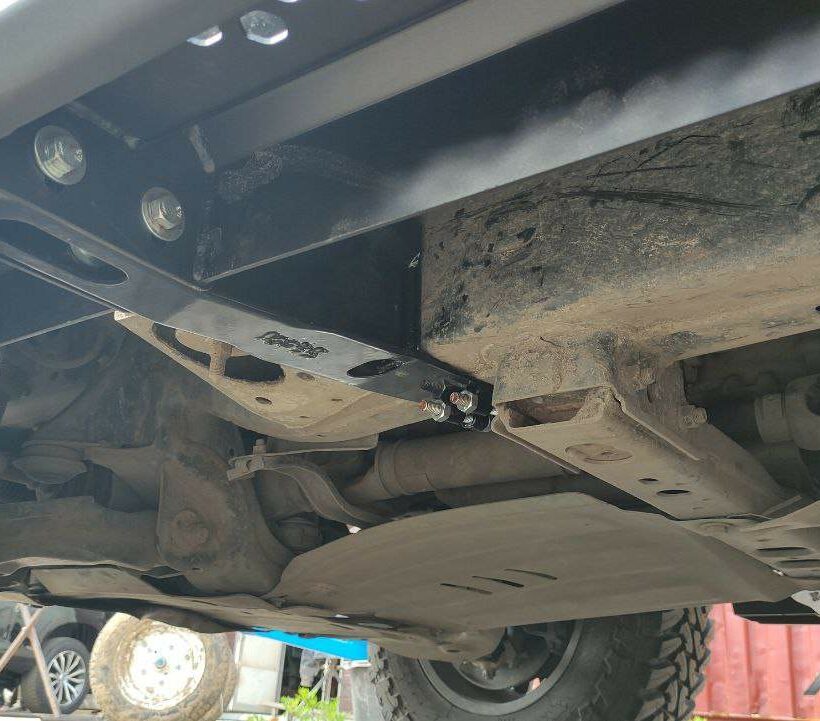 Силовые листовые пороги Toyota Fortuner - Силовые пороги