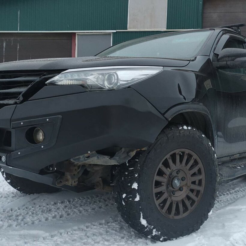 Силовые листовые пороги Toyota Fortuner - Силовые пороги