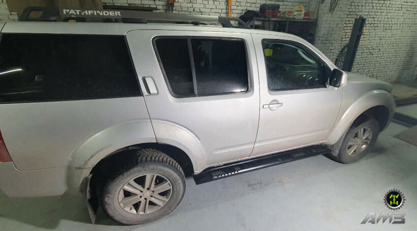 Силовые пороги листовые цельногнутые для Nissan Pathfinder R51 - Силовые пороги