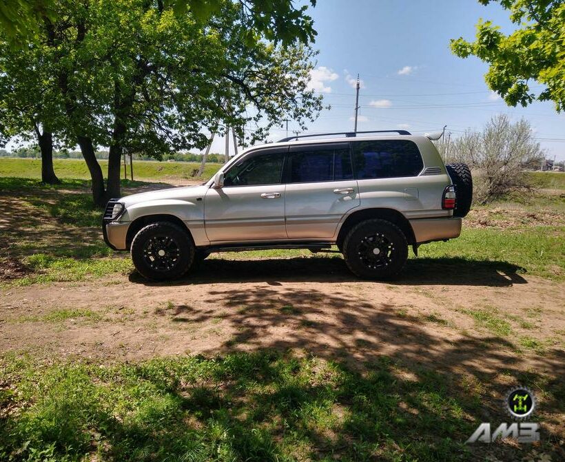 Калитка запасного колеса в штатный бампер Toyota Land Cruiser 100, Lexus LX 470 - Экстерьер - TOYOTA - Toyota Land Cruiser