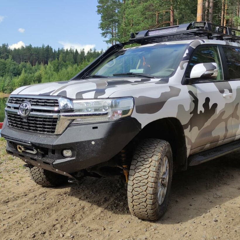 Силовые пороги цельногнутые Toyota Land Cruiser 200 - Силовые пороги