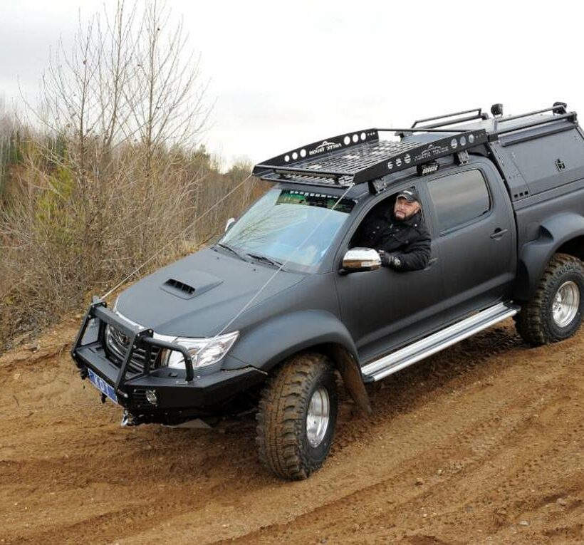 Передний силовой бампер с кенгурином алюминиевый - Toyota Hilux Arctic Trucks - Силовые бамперы - TOYOTA - Toyota Hilux