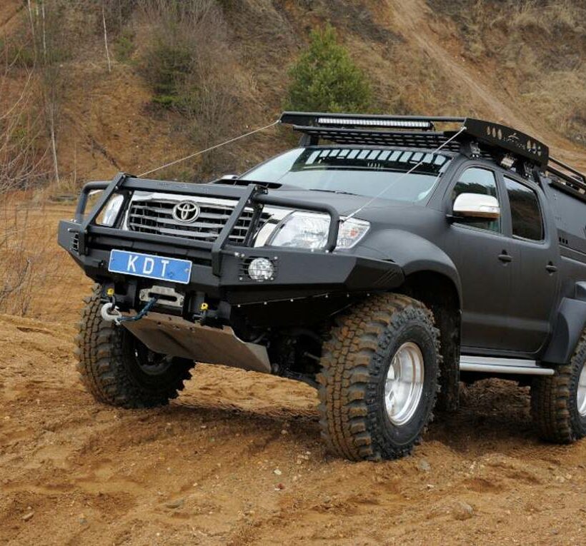 Передний силовой бампер с кенгурином алюминиевый - Toyota Hilux Arctic Trucks - Силовые бамперы - TOYOTA - Toyota Hilux