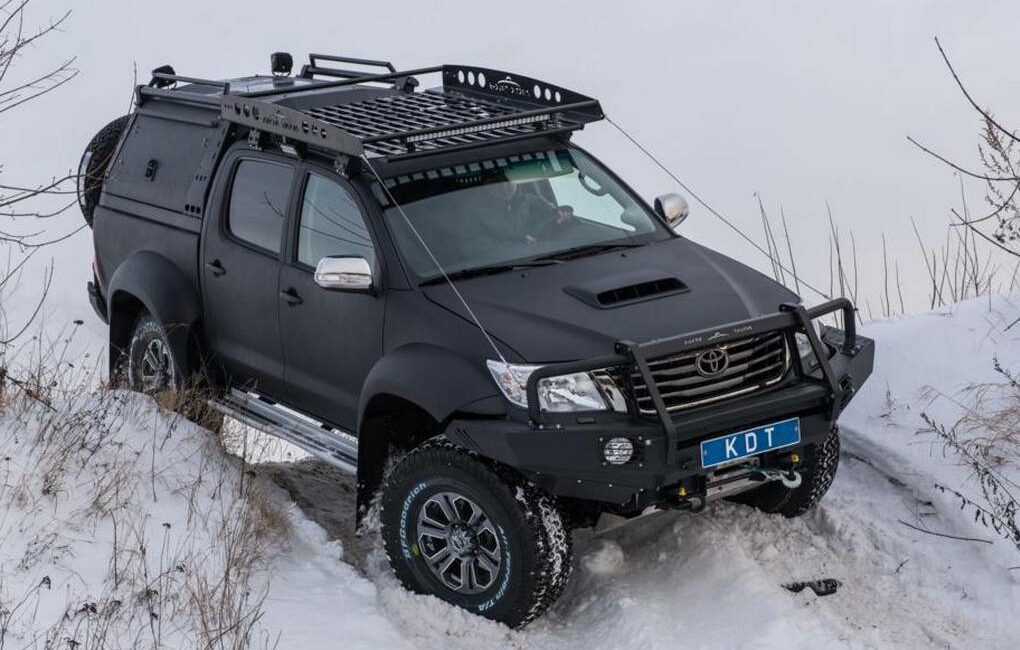 Передний силовой бампер с кенгурином алюминиевый - Toyota Hilux Arctic Trucks - Силовые бамперы - TOYOTA - Toyota Hilux