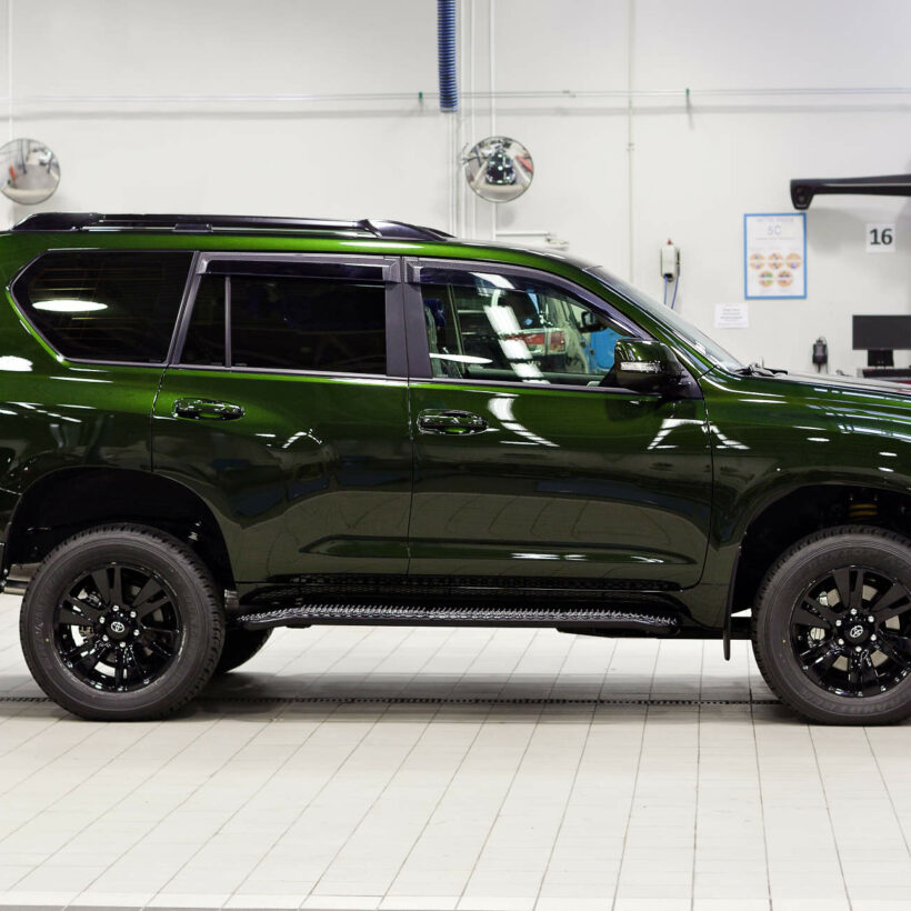 Силовые пороги трубные Toyota Land Cruiser 150 рестайлинг - Силовые пороги