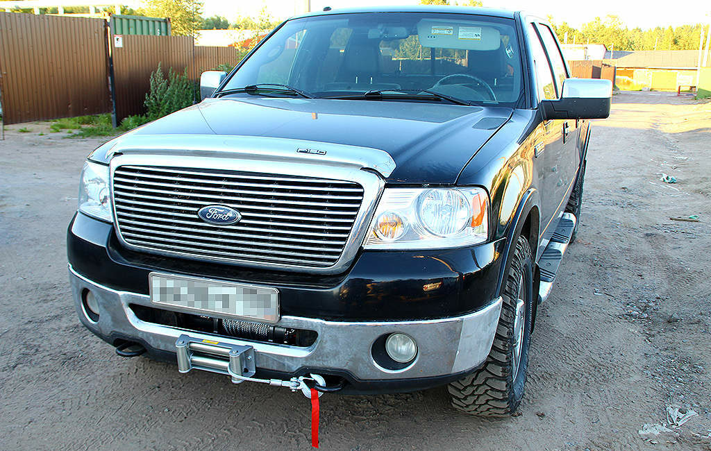 Площадка под лебедку в передний штатный бампер Ford F-150 XI - Лебедки