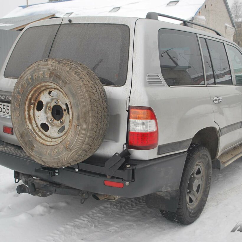 Калитка запасного колеса в штатный бампер Toyota Land Cruiser 105 - Экстерьер - TOYOTA - Toyota Land Cruiser
