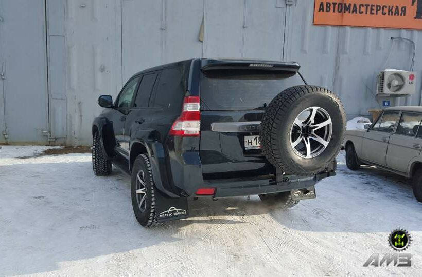 Калитка запасного колеса в штатный бампер Toyota Land Cruiser 150 - Экстерьер - TOYOTA - Toyota Land Cruiser