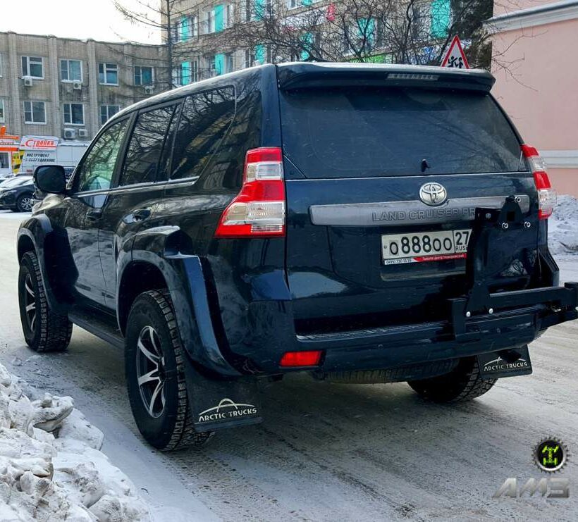 Калитка запасного колеса в штатный бампер Toyota Land Cruiser 150 - Экстерьер - TOYOTA - Toyota Land Cruiser