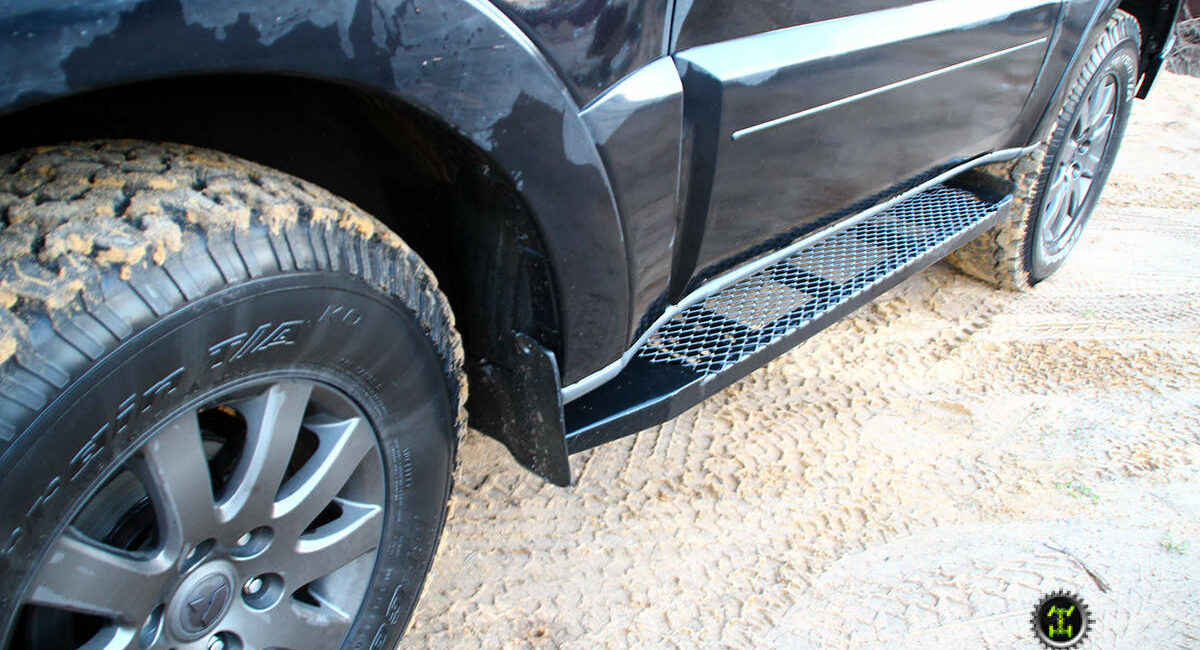 Силовые пороги Mitsubishi Pajero 4 (3-х дверный кузов) - Силовые пороги