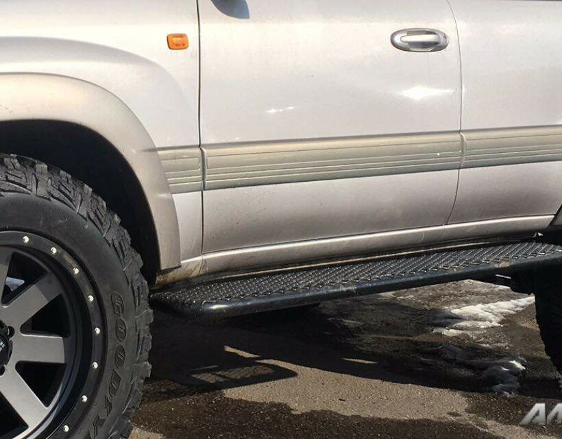 Силовые трубные пороги Toyota Land Cruiser 100, Lexus LX 470 с гидроподвеской - Силовые пороги