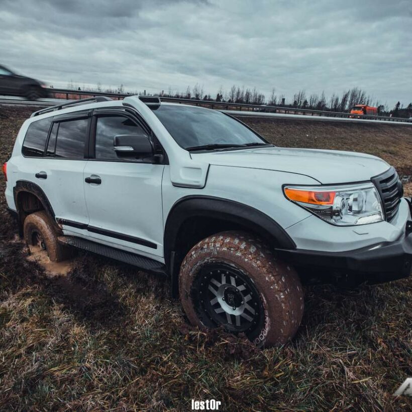 Силовые пороги Toyota Land Cruiser 200 - Силовые пороги