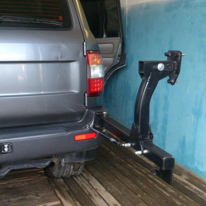 Калитка запасного колеса в штатный бампер Toyota Land Cruiser 105 - Экстерьер - TOYOTA - Toyota Land Cruiser