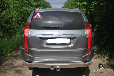 Силовая защита (юбка-фаркоп) заднего штатного бампера Mitsubishi Pajero Sport 3 - Экстерьер - MITSUBISHI - Mitsubishi Pajero Sport