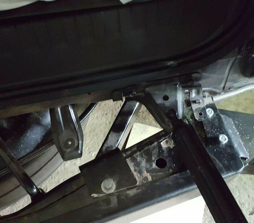 Калитка запасного колеса в штатный бампер Toyota Land Cruiser 150 - Экстерьер - TOYOTA - Toyota Land Cruiser