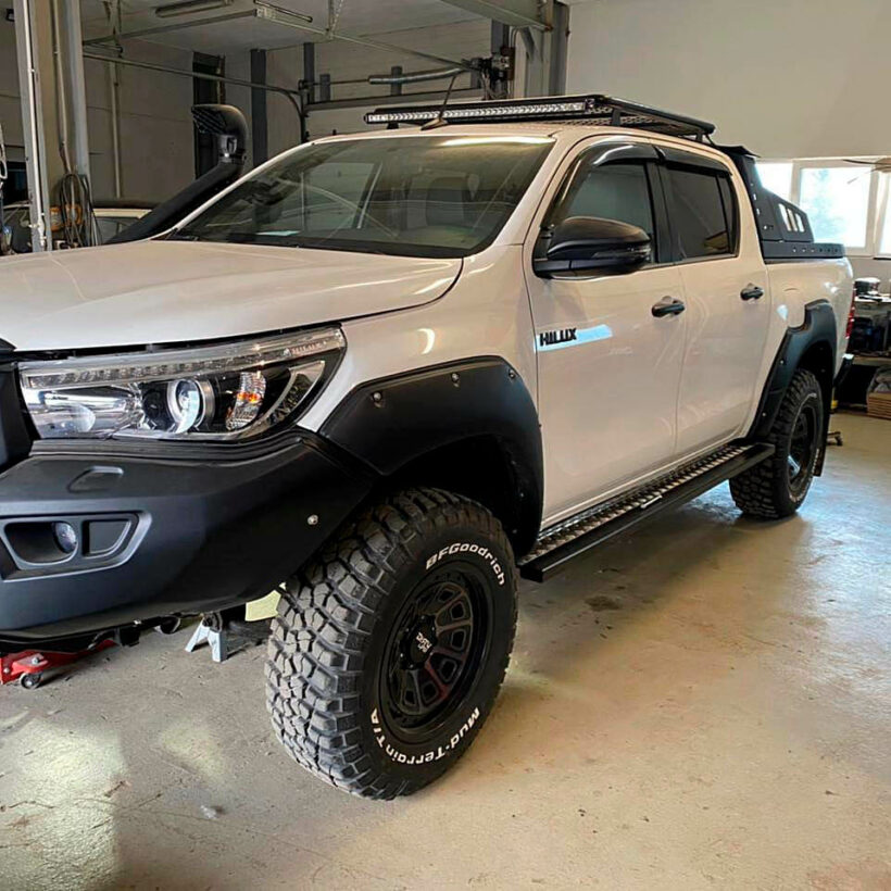 Передний бампер усиленный композитный с местом под лебедку для Toyota HILUX - Силовые бамперы - TOYOTA - Toyota Hilux