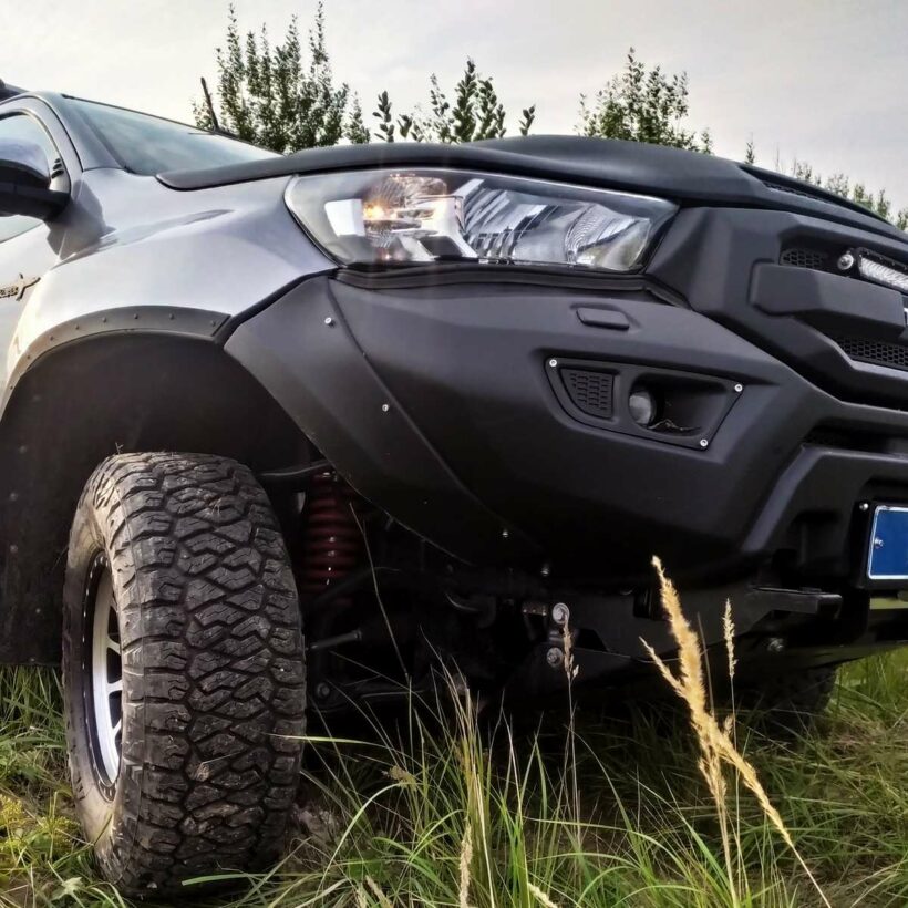 Передний бампер усиленный композитный с местом под лебедку для Toyota HILUX - Силовые бамперы - TOYOTA - Toyota Hilux