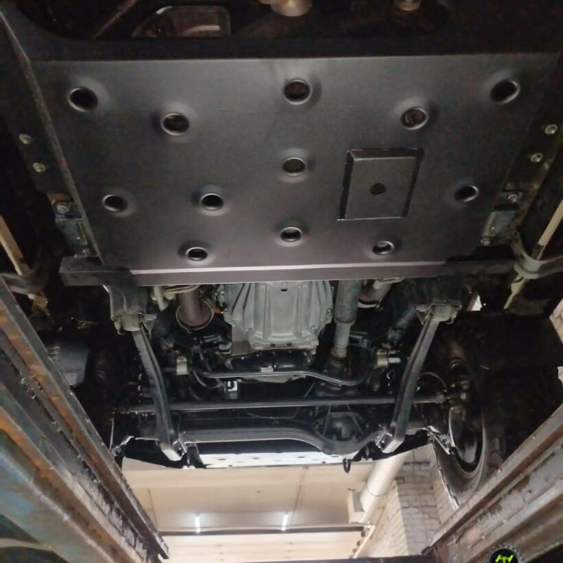 Защита днища Land Cruiser 76, 78 (рулевых тяг и радиатора, раздаточной коробки и КПП) TLC76, 78. Комплектация № 1 - Защита днища - TOYOTA - Toyota Land Cruiser