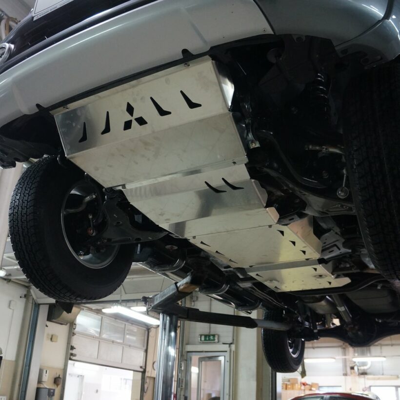 ЗАЩИТА ДНИЩА MITSUBISHI L-200, из 4х частей, алюминий 4 мм - Защита днища - MITSUBISHI - Mitsubishi L200