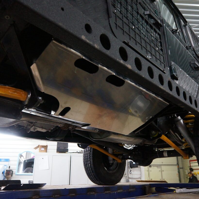Защита боковая, нижняя LAND ROVER Defender 110, Алюминий 4 мм - Защита днища - LAND ROVER - Land Rover Defender
