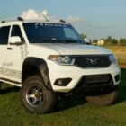 Расширители колесных арок UAZ Patriot NEW с накладками на бампер и двумя лючками бензобака (выступ 90 мм спереди/сзади) - Расширители арок - ГАЗ - UAZ Патриот