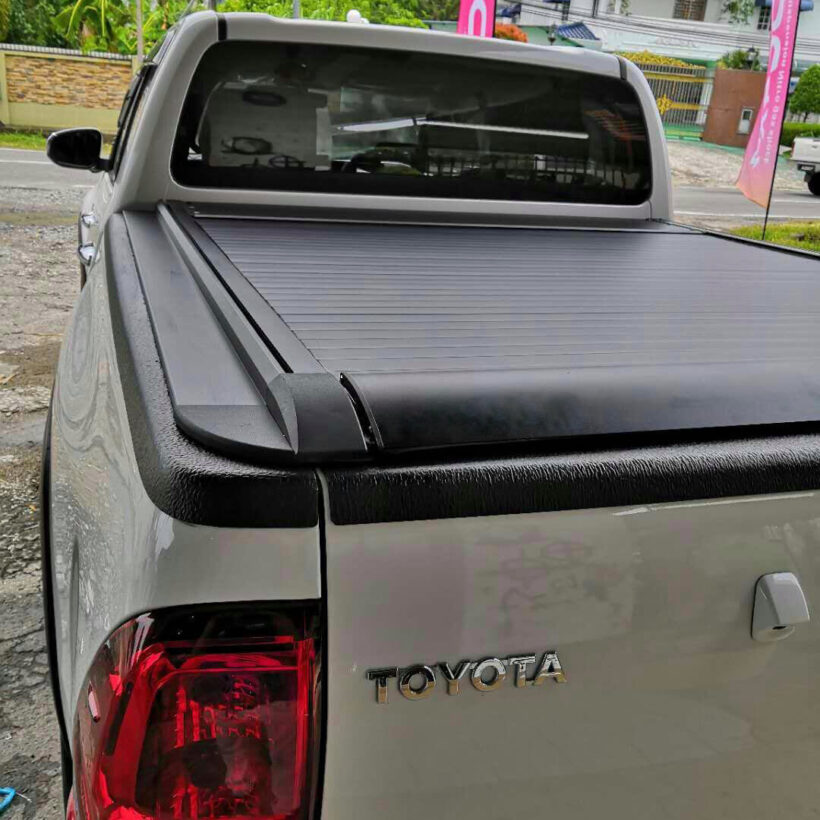 Крышка жесткая ROLL-B DELUXAUTO роллета выдвижная - Крышки и тенты кузова - TOYOTA - Toyota Hilux