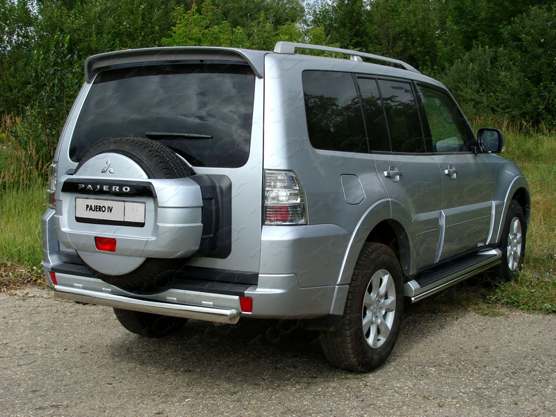 Защита задняя (центральная) 75х42 мм для MITSUBISHI Pajero IV 2011-2014 - Экстерьер - MITSUBISHI - Mitsubishi Pajero