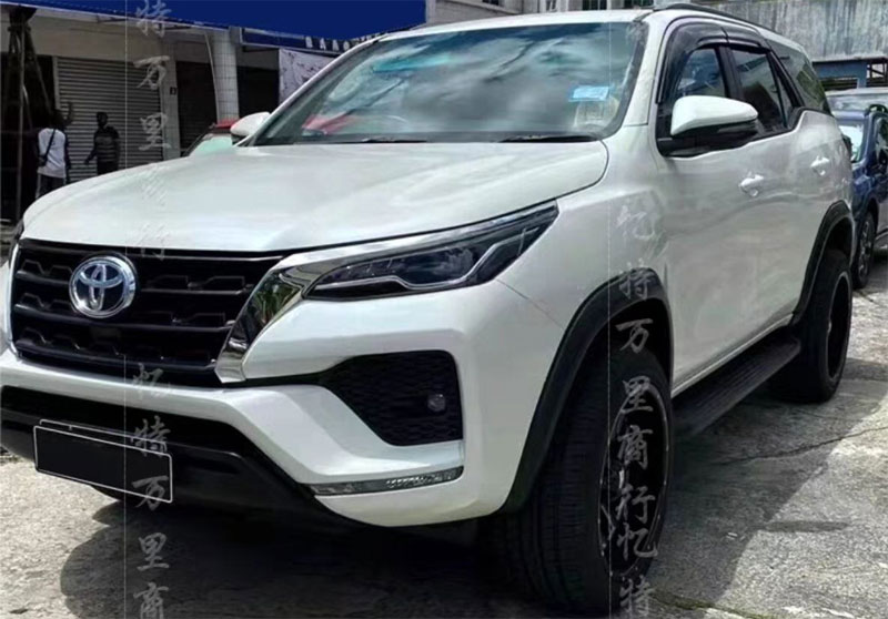 Fortuner 2020- Расширители колесных арок, черные, шершавые, вылет 3 см - Расширители арок - TOYOTA - Toyota Fortuner