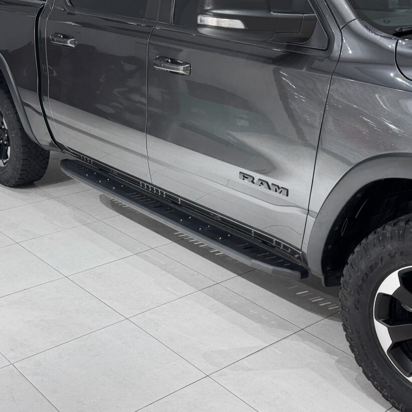 Пороги BMS Travel для Додж Рам 1500 TRX Crew Cab 2018-2025 (2шт.) - Силовые пороги