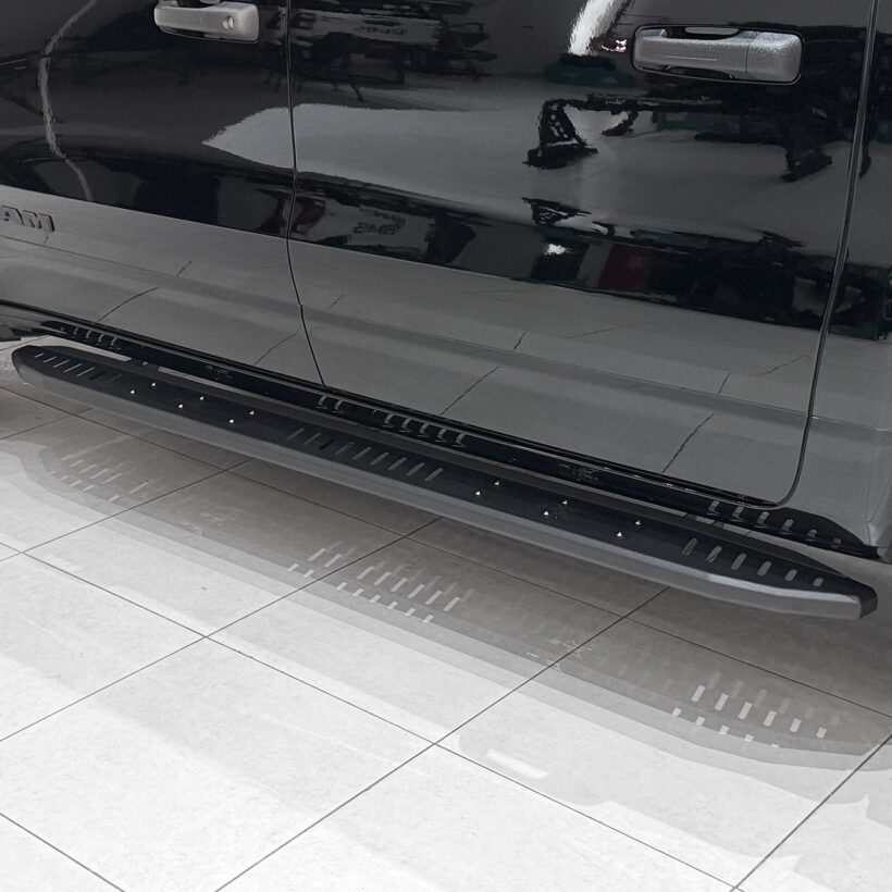 Пороги BMS Travel для Додж Рам 1500 TRX Crew Cab 2018-2025 (2шт.) - Силовые пороги