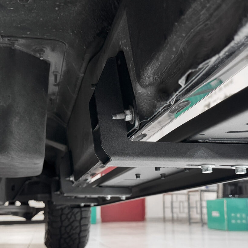 Пороги BMS Travel для Додж Рам 1500 TRX Crew Cab 2018-2025 (2шт.) - Силовые пороги